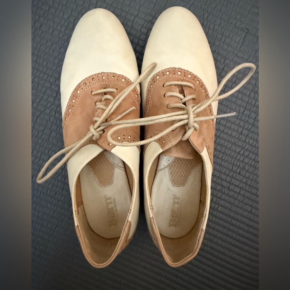 Born Beige & Ivory Leather Women's Oxford Lace Up Shoes Size 8/39 Barely Worn